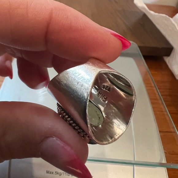 Vintage FNA sterling silver 925 heavy silver ring with milky blueish stone - Picture 10 of 16
